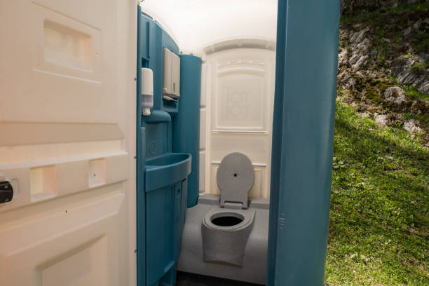 Best Luxury portable toilet rental  in Haines, AK